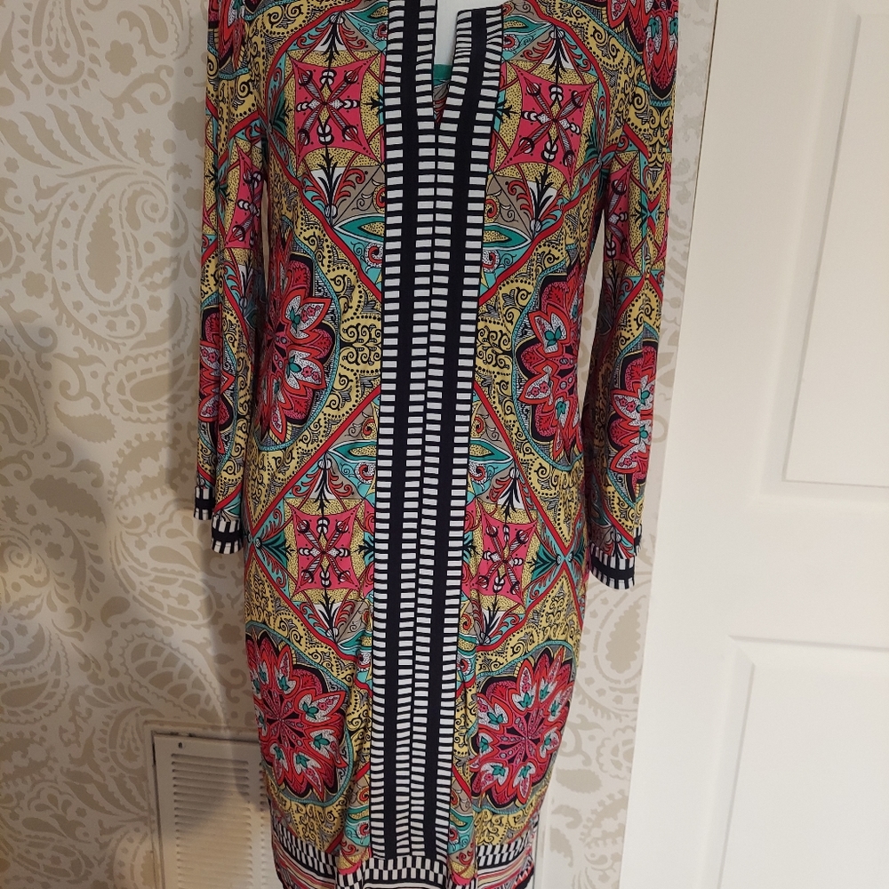Laundry by Shelli Segal shirt waist, tunic dress.